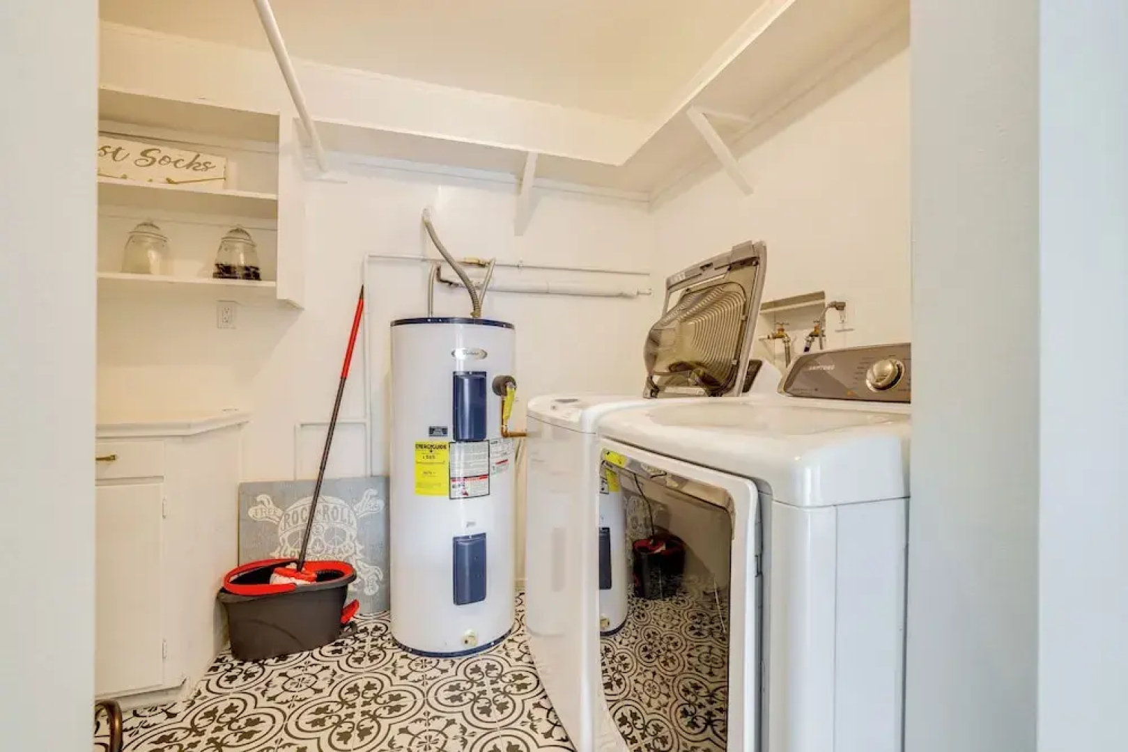 4 Mi to Dtwn: Home w/ Fire Pit & Patio in Tempe