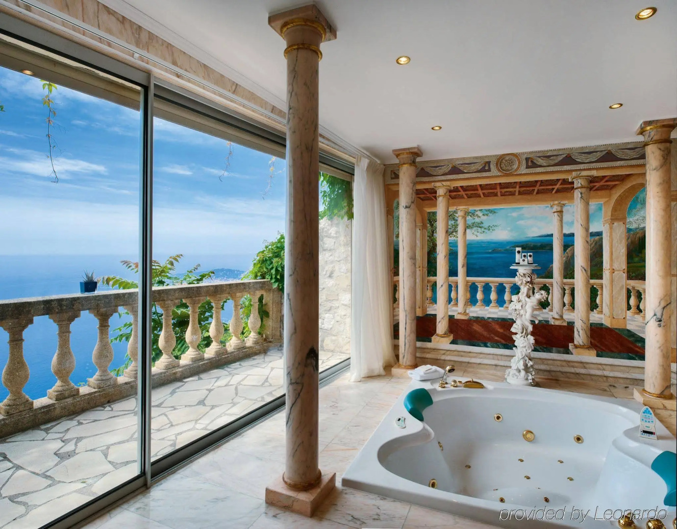 Chateau De La Chevre D Or