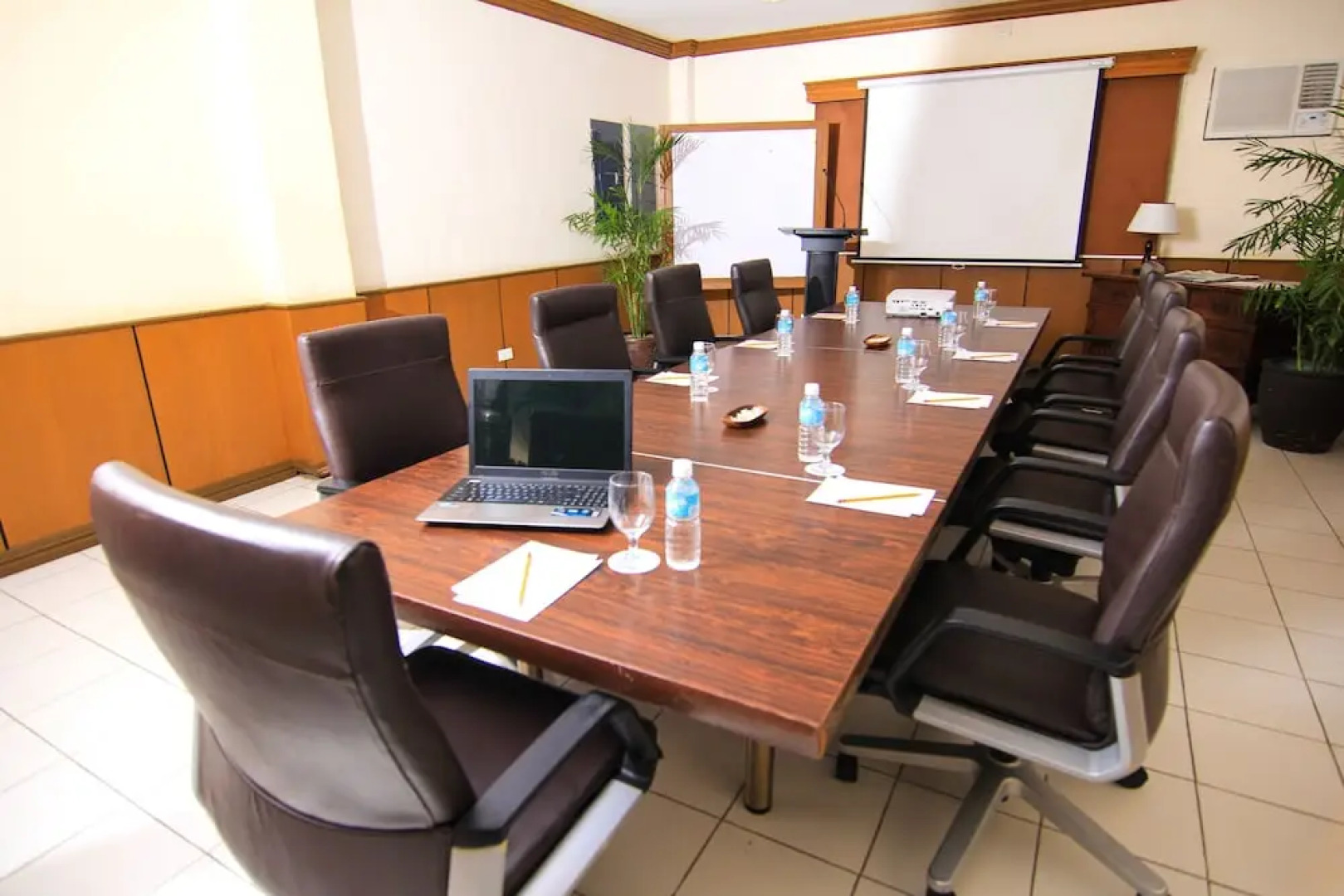 Sol Y Viento Mountain Hot Springs Resort