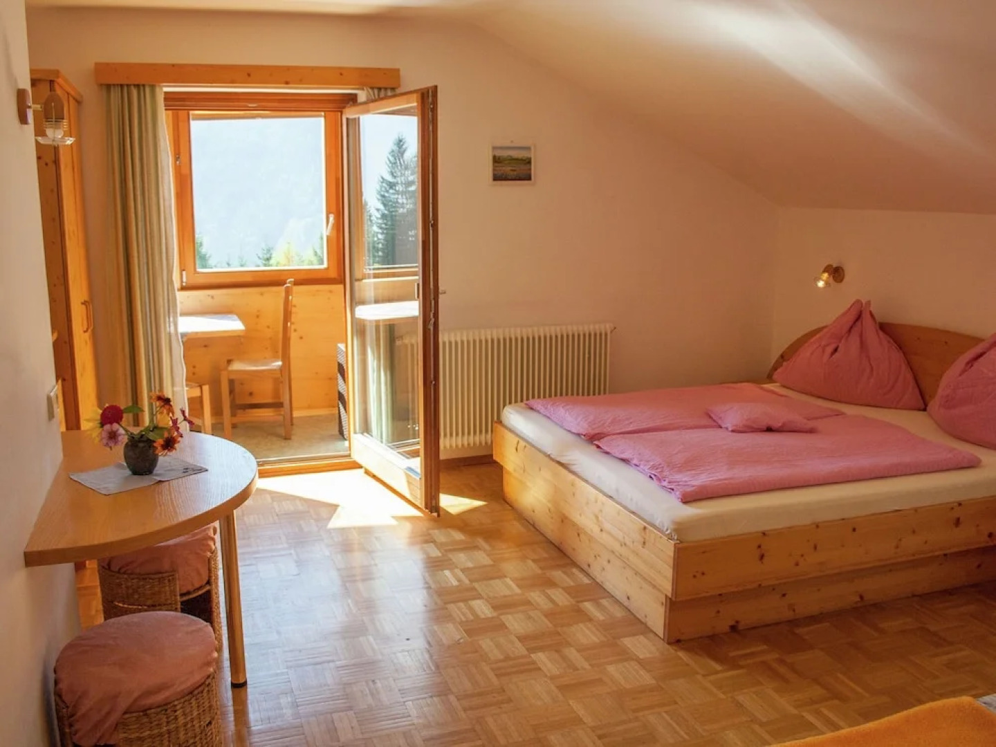 Beautiful Family Apartment With Swimming Pool, Conservatory and Balcony