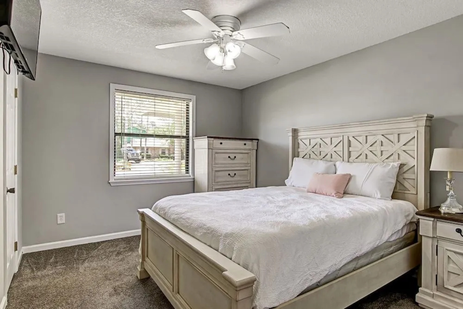 Pablo Waterfront - Private Dock & Salt Water Pool