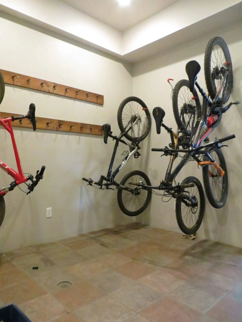 Crested Butte Lodge and Hostel