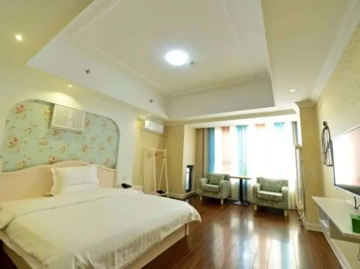 Mr. Theme Hotel Taishan