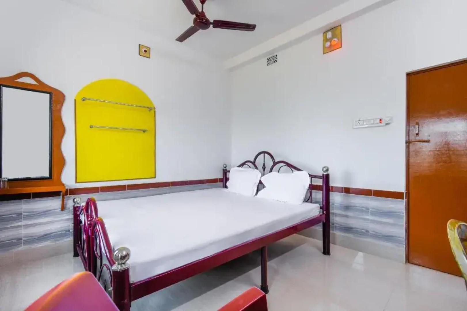 Hotel Rajhans by OYO Rooms