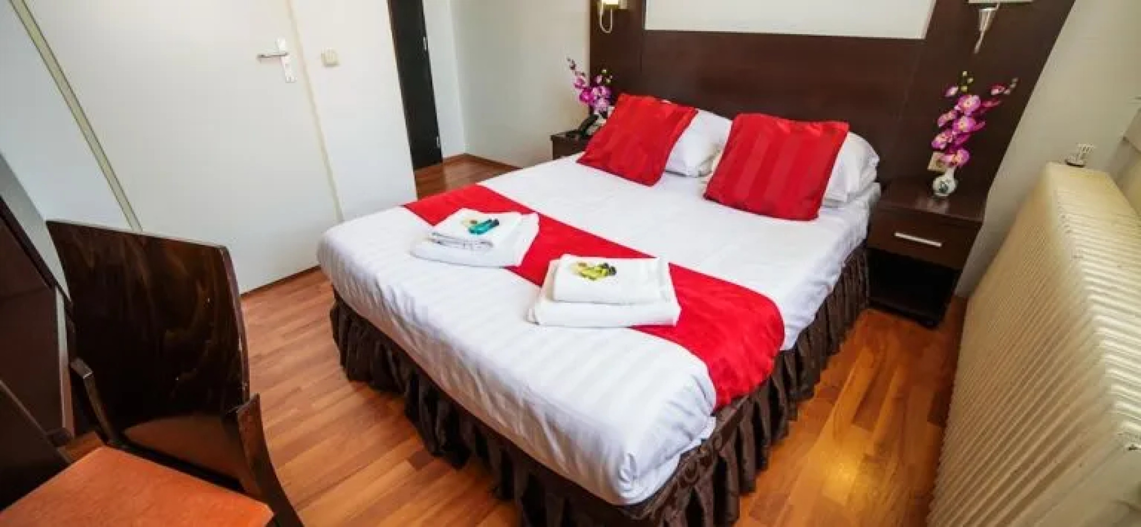 Hotel Falcon Plaza Centre