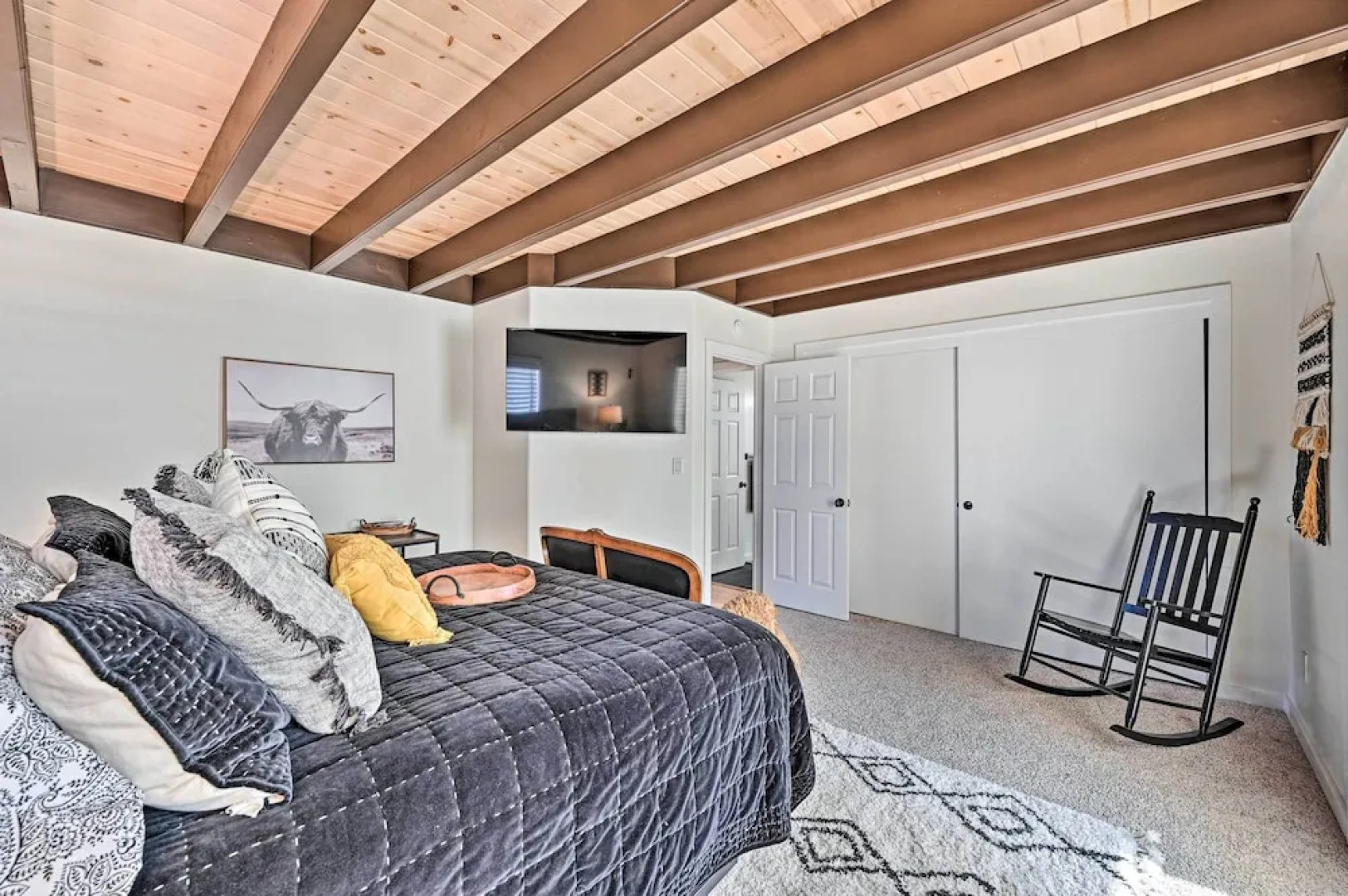 Inviting Julian Home w/ Scenic View & Hot Tub