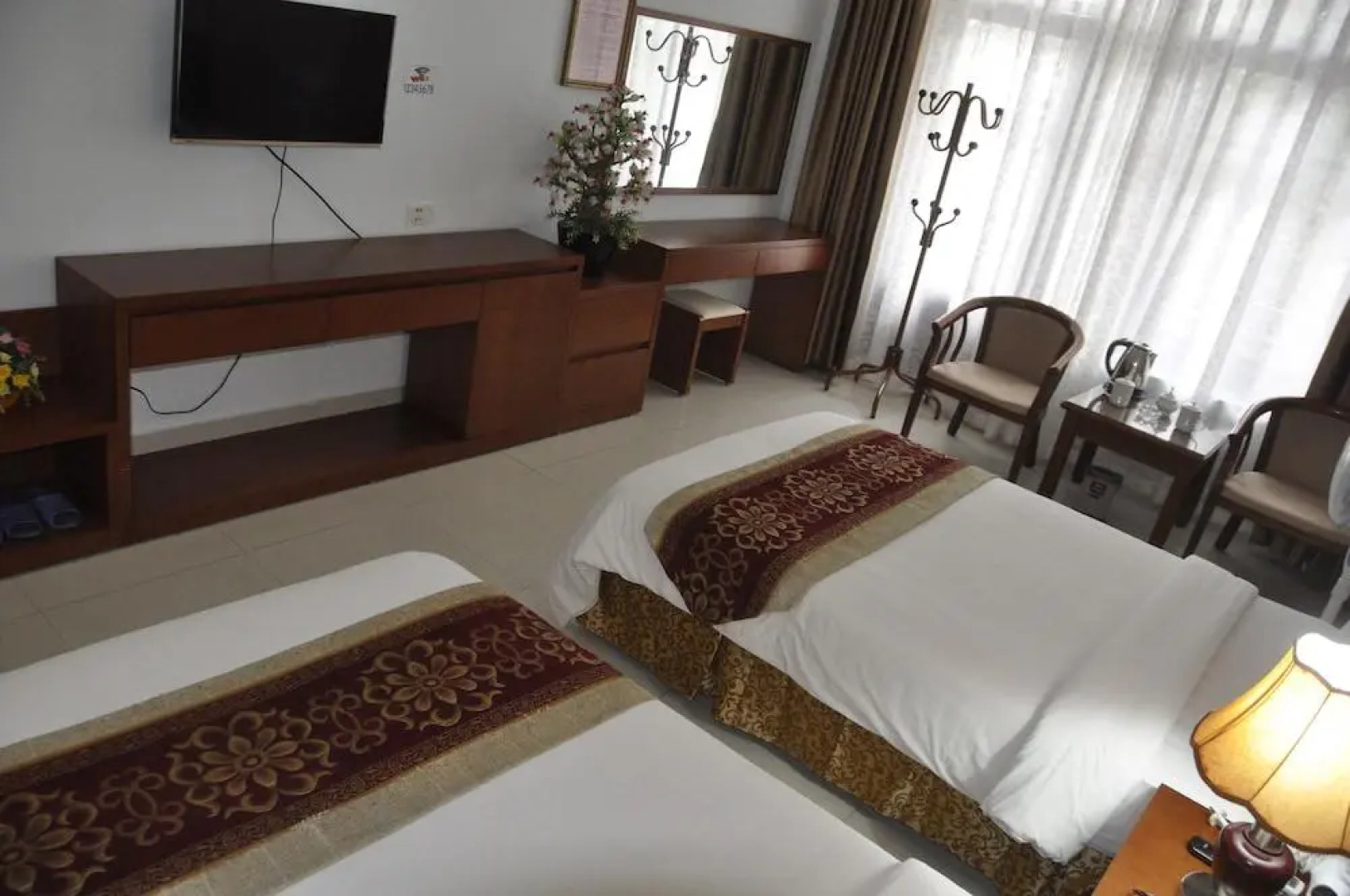 Khach san Cong Doan Mong Cai