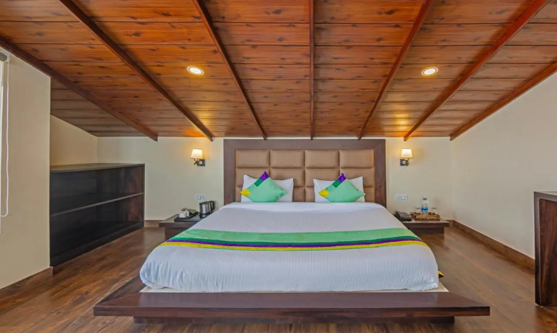 Treebo The Northern Retreat Resort With Mountain View