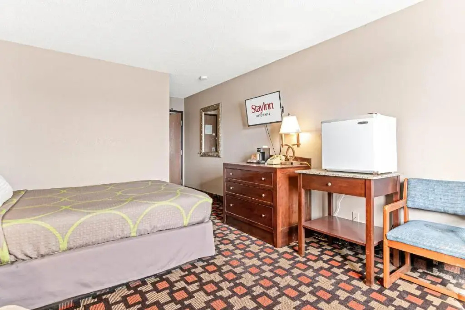 Super 8 Little Falls