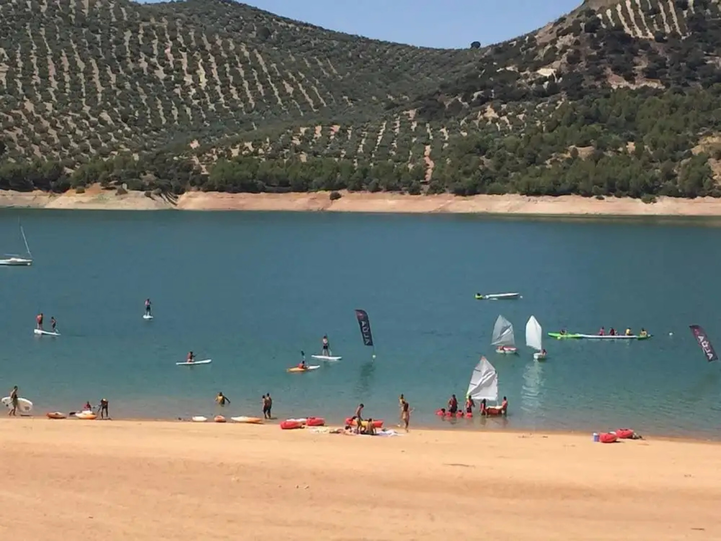 Alojamiento Rural Lago de Andalucía - Hostel