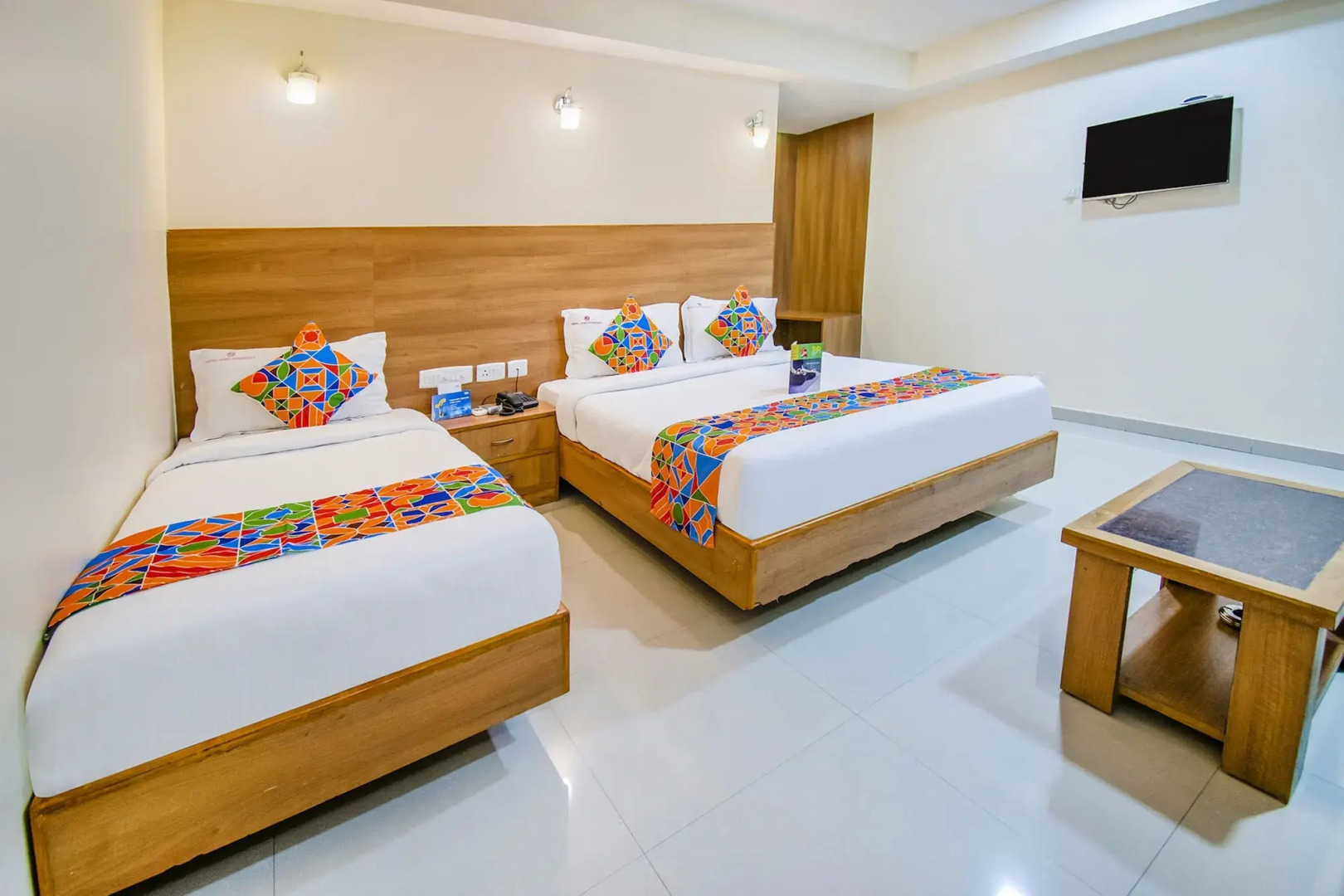 Fabhotel Jansi Deluxe Gandhipuram