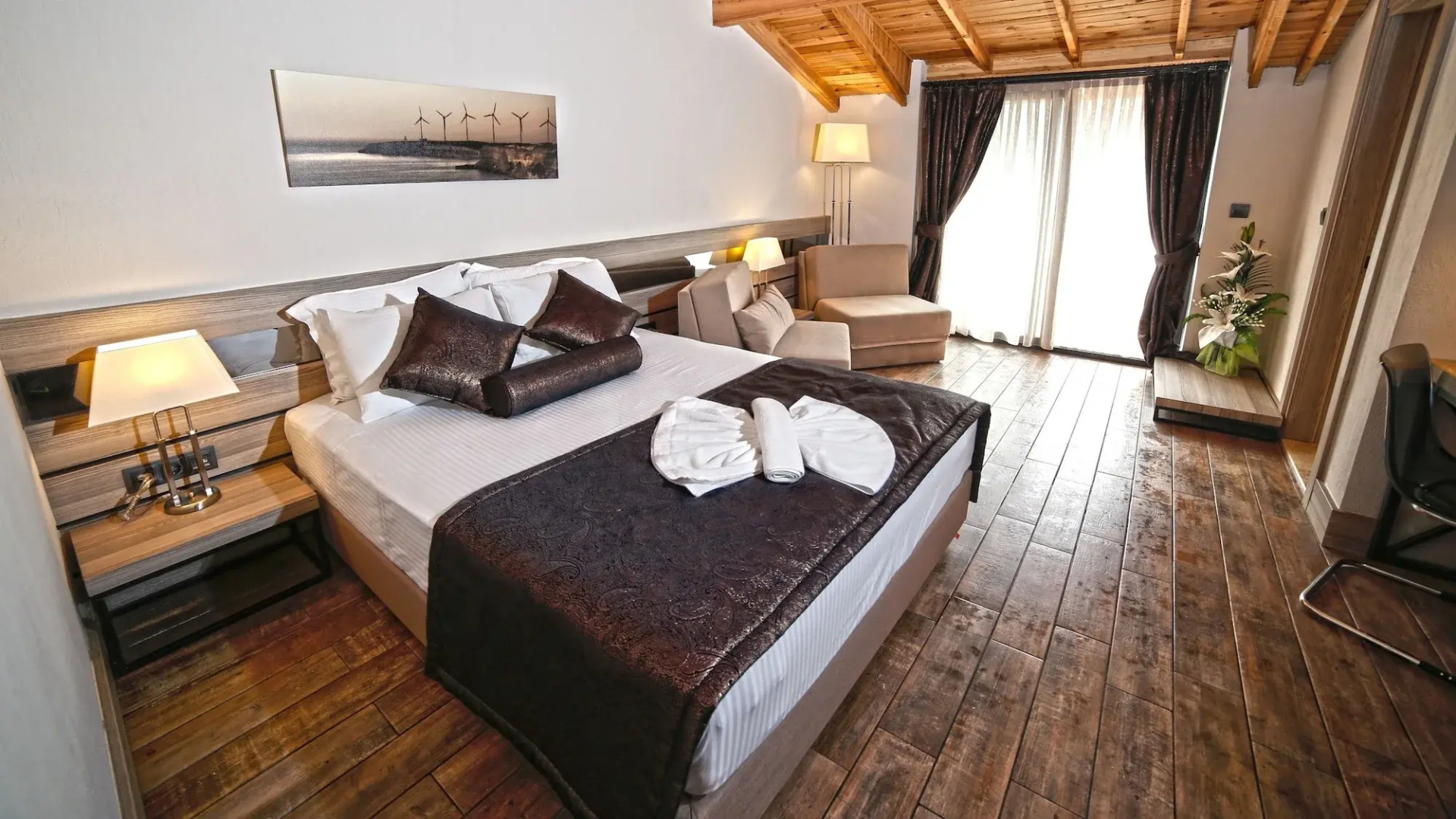 S3 Seahorse Beach Club & Hotel