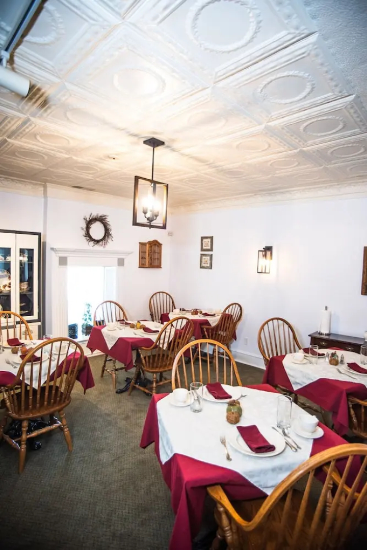 Maryhill Inn