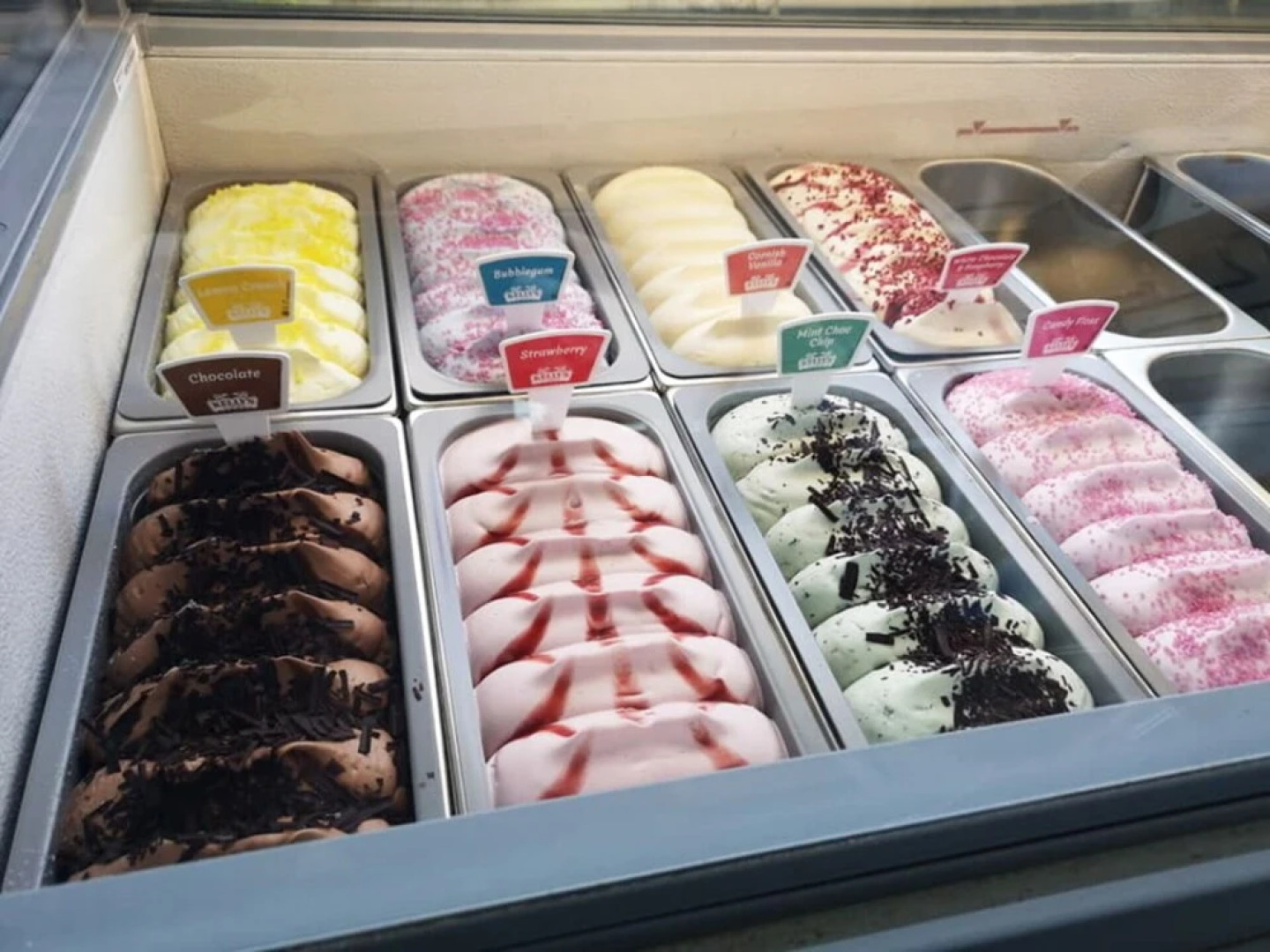 Shore Thing - Beachfront Apartment - Sleeps 4