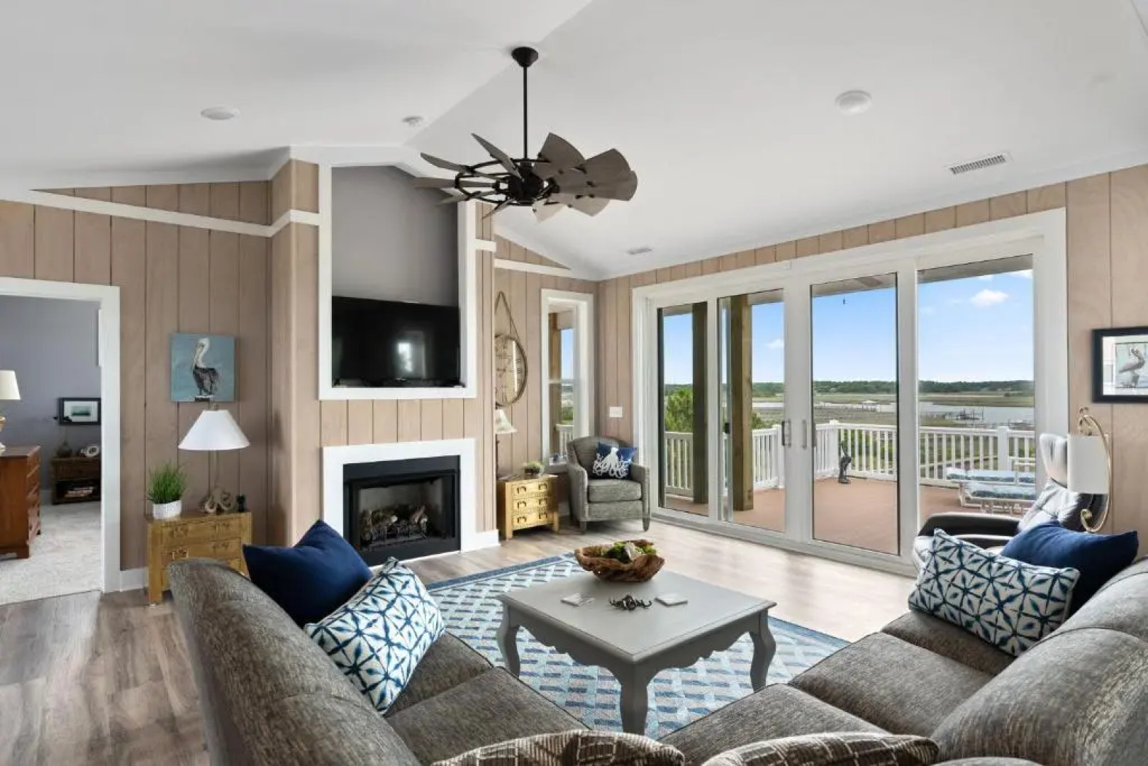 Kings Lynn Inn by Oak Island Accommodations