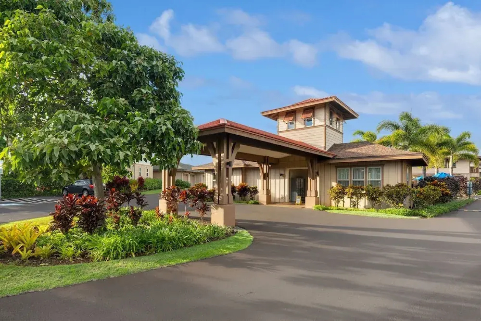 Pili Mai 5d 3 Bedroom Condo by RedAwning