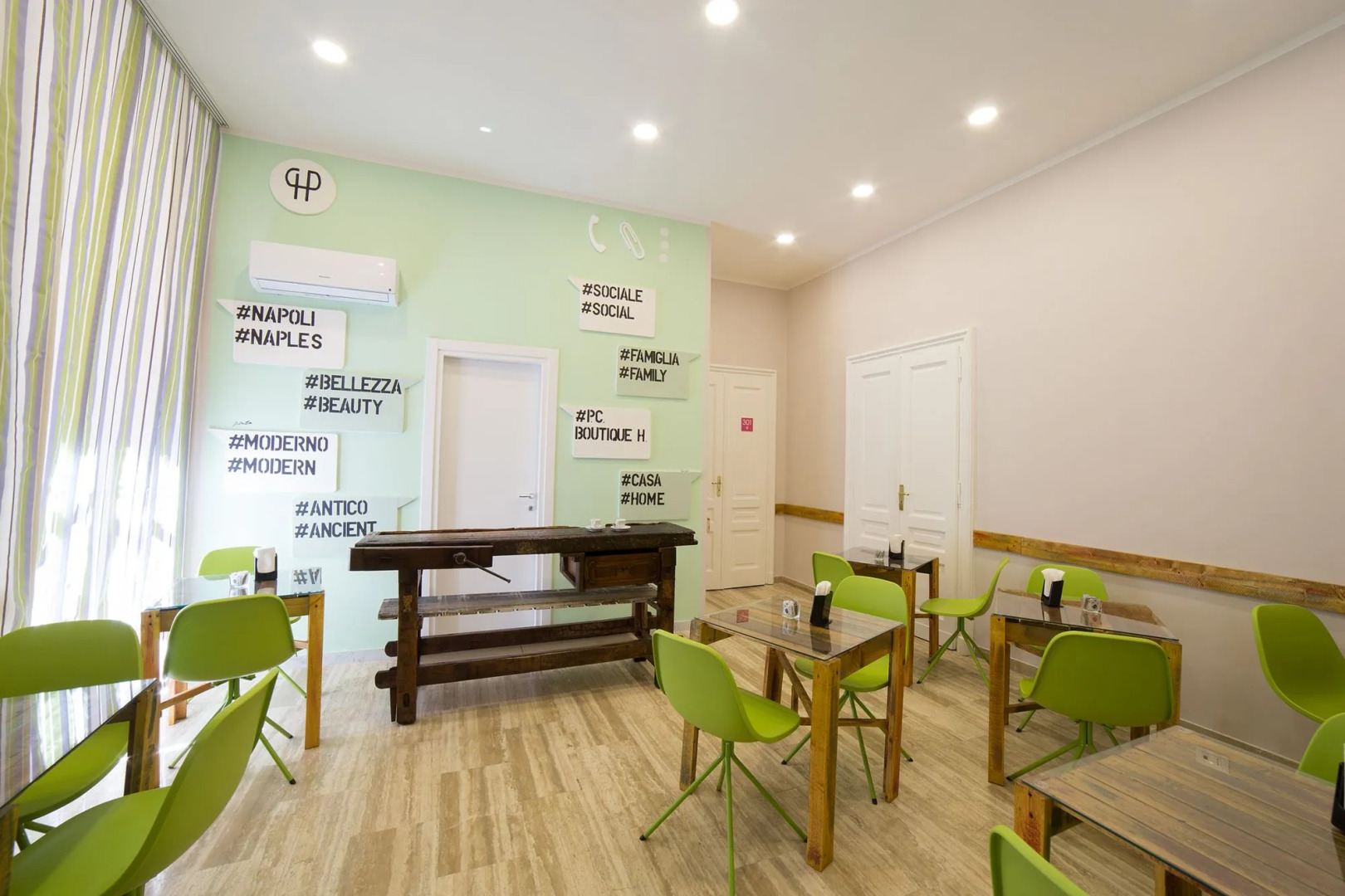 P.C. Boutique H. Napoli Centro by ClaPa Group Dislocated Hospitality