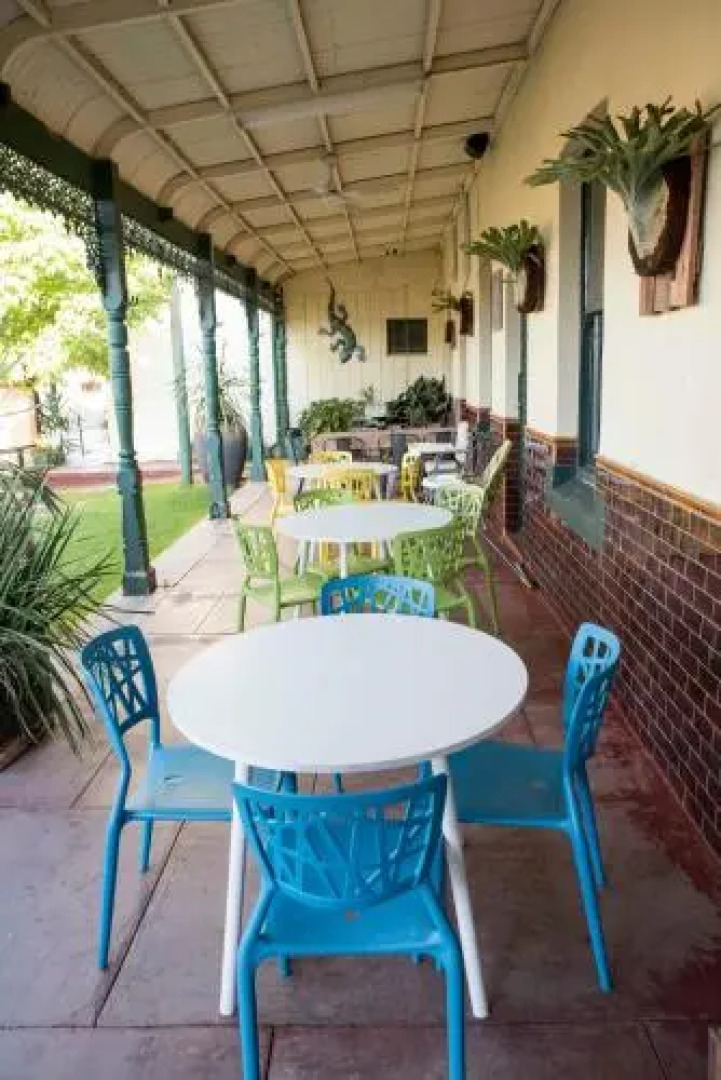 Tocumwal Hotel Motel ("The Palms")