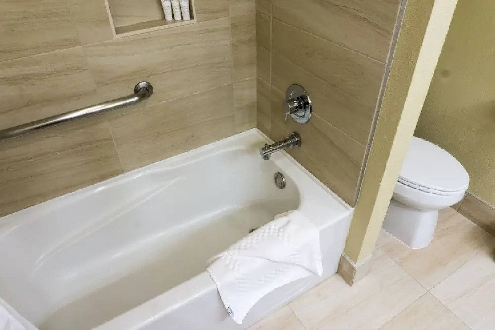 Exquisite Condo, Great for Families, Ski in/out by RedAwning - Save 20% on 7+ Nights!