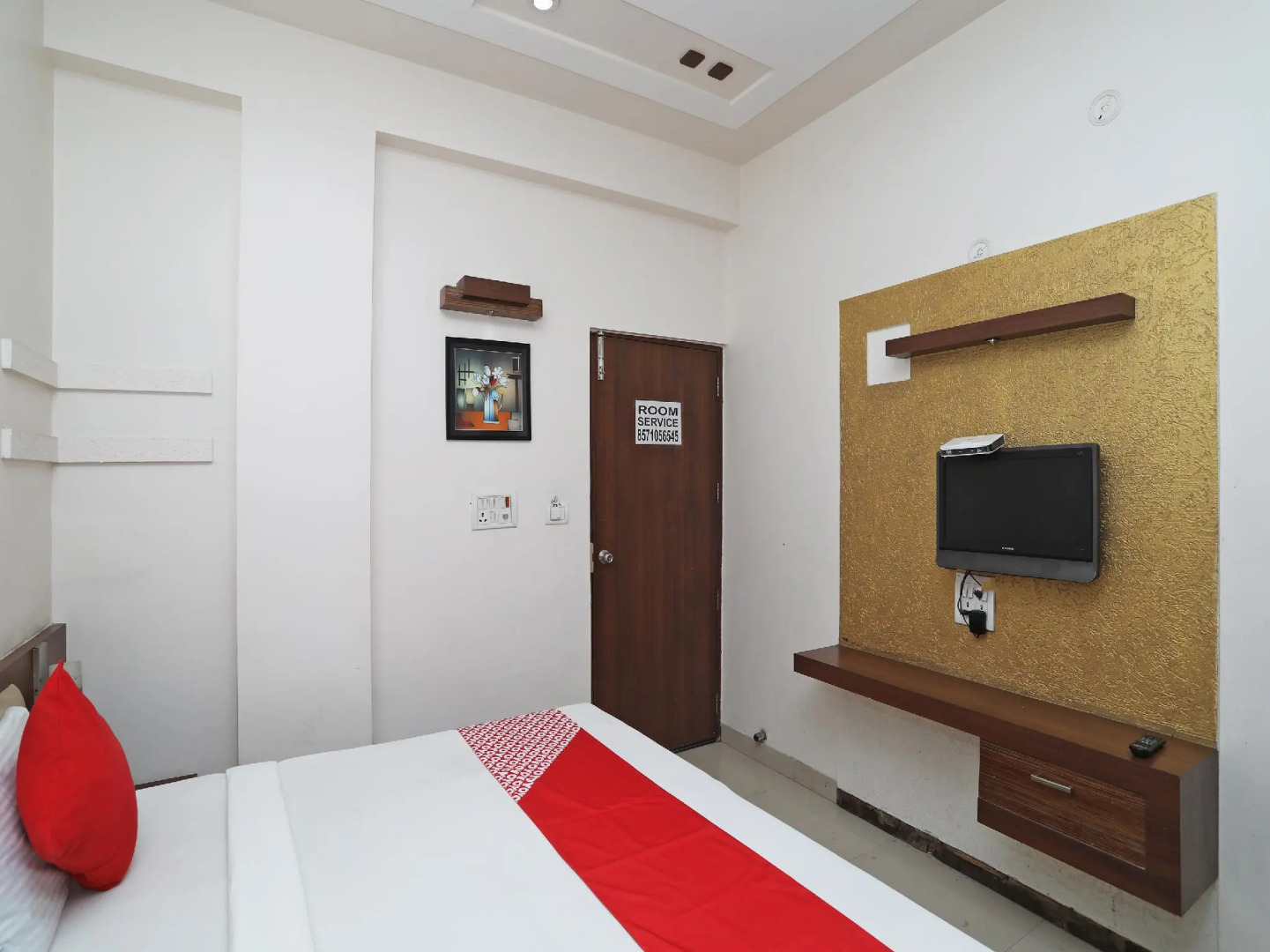 OYO 38103 Hotel Shubham