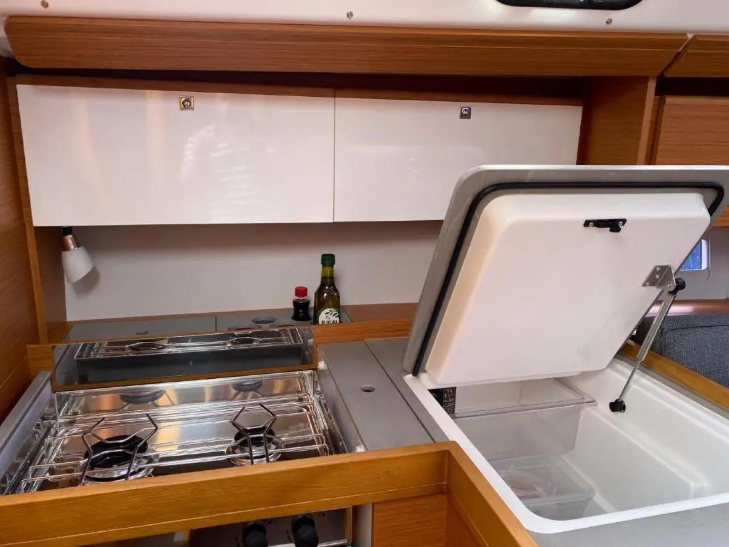 TROIA - Veleiro em marina