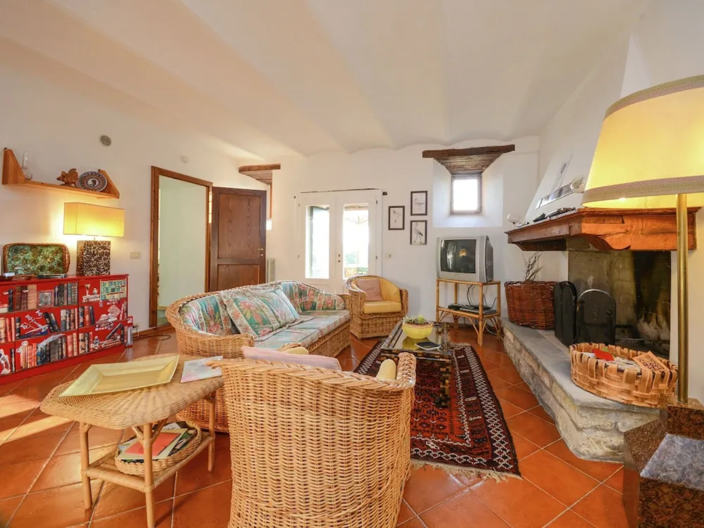 Villa with swimming pool and panoramic view of the Apennines