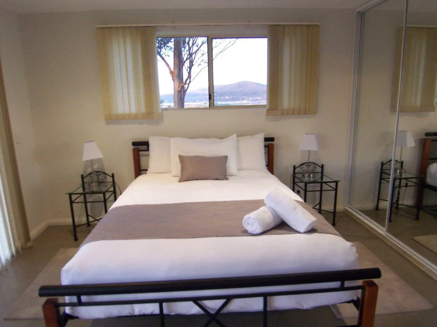 Pelican Point Tasmania