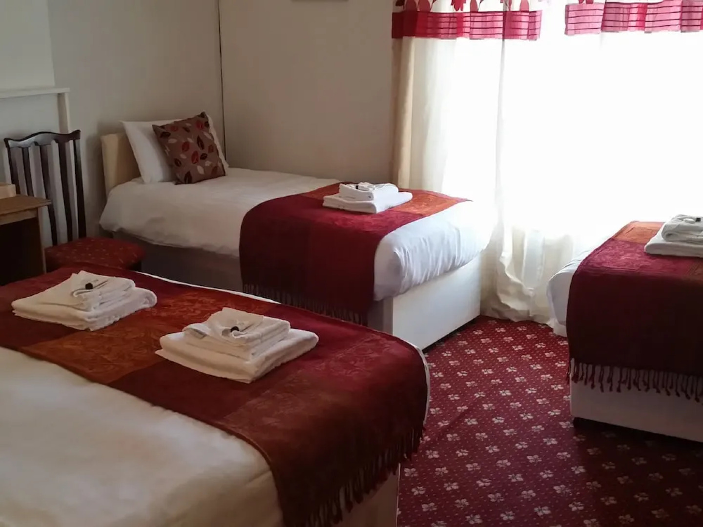 The Olde Three Cocks