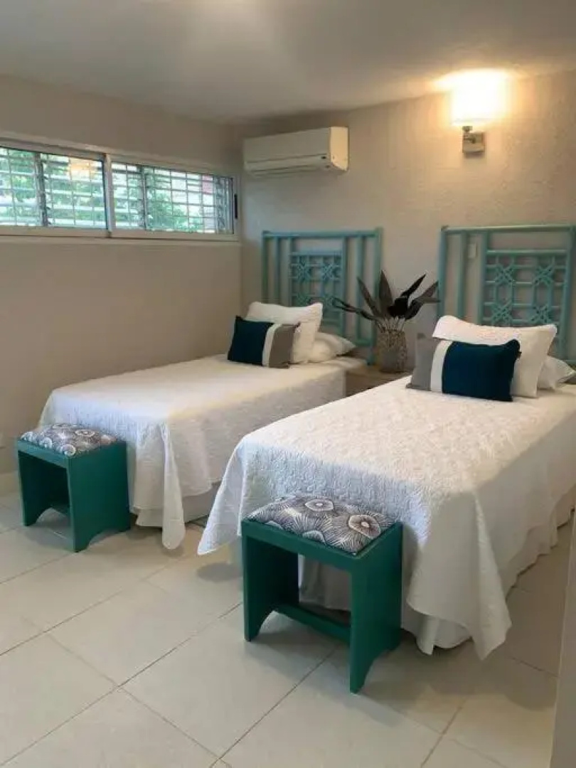 8 Banyan Court