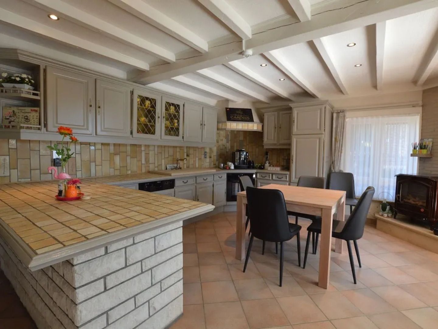 Lavish Villa in Tienen With Terrace & Garden