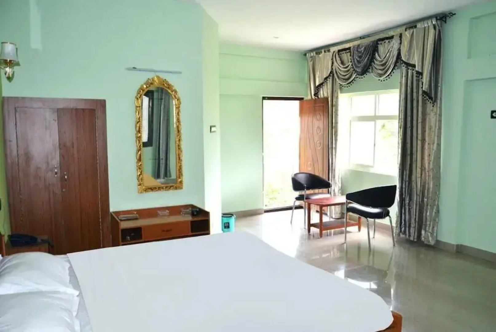 La Flora Paradise Residency