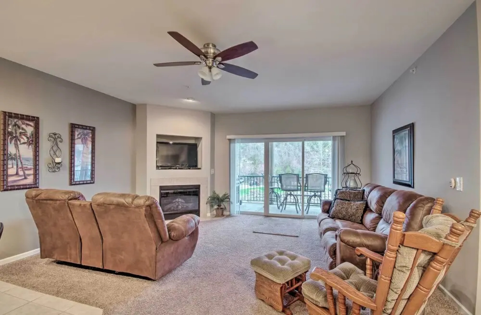 Spacious Lakefront Condo w/ Views in Camdenton!