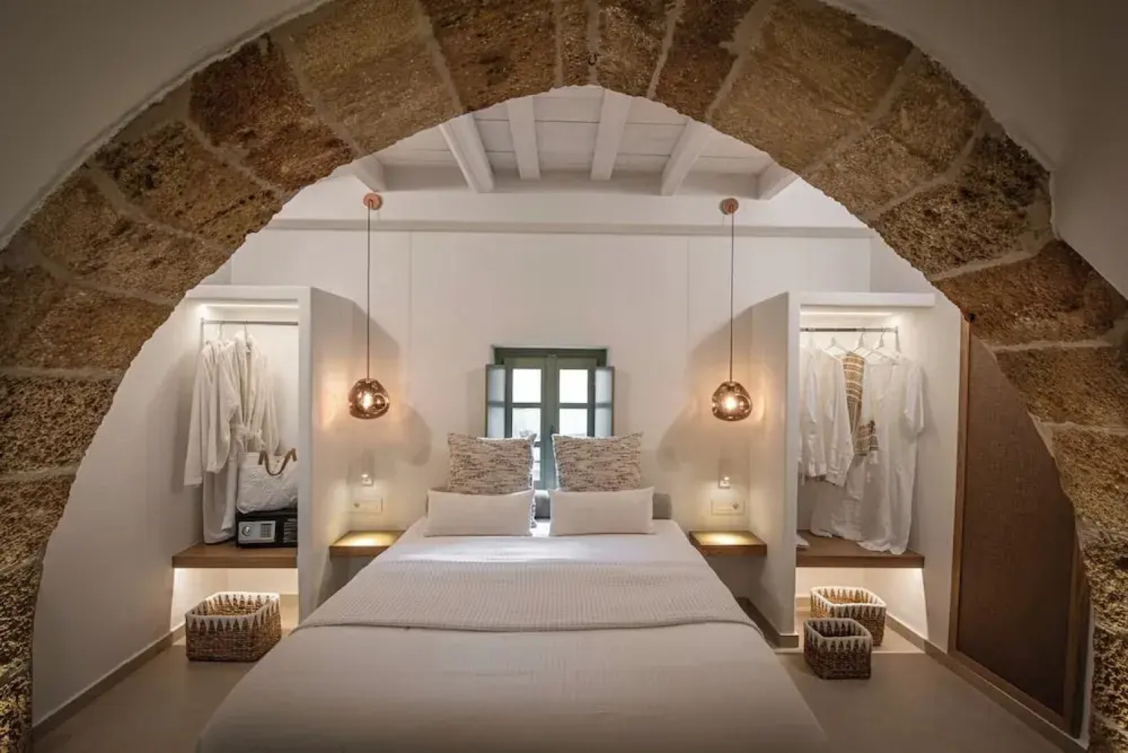 Mint Villa by Checkin