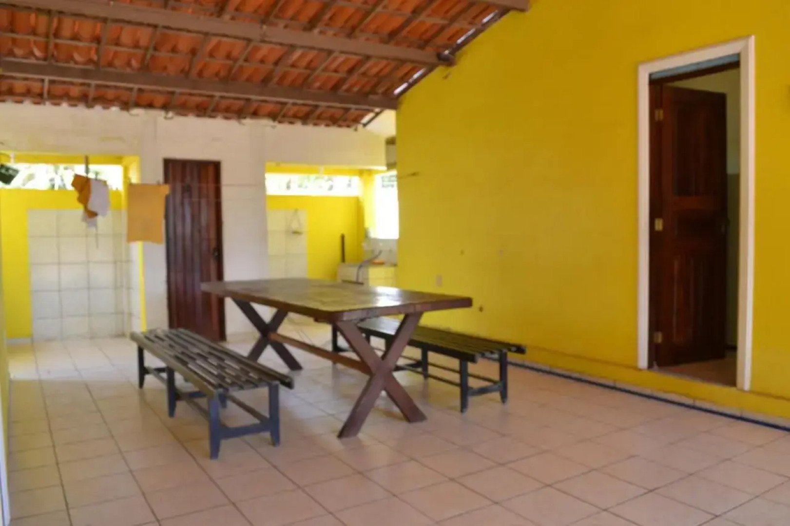 Casa de 4 quartos á 6Km da praia de Lagoinha-ce