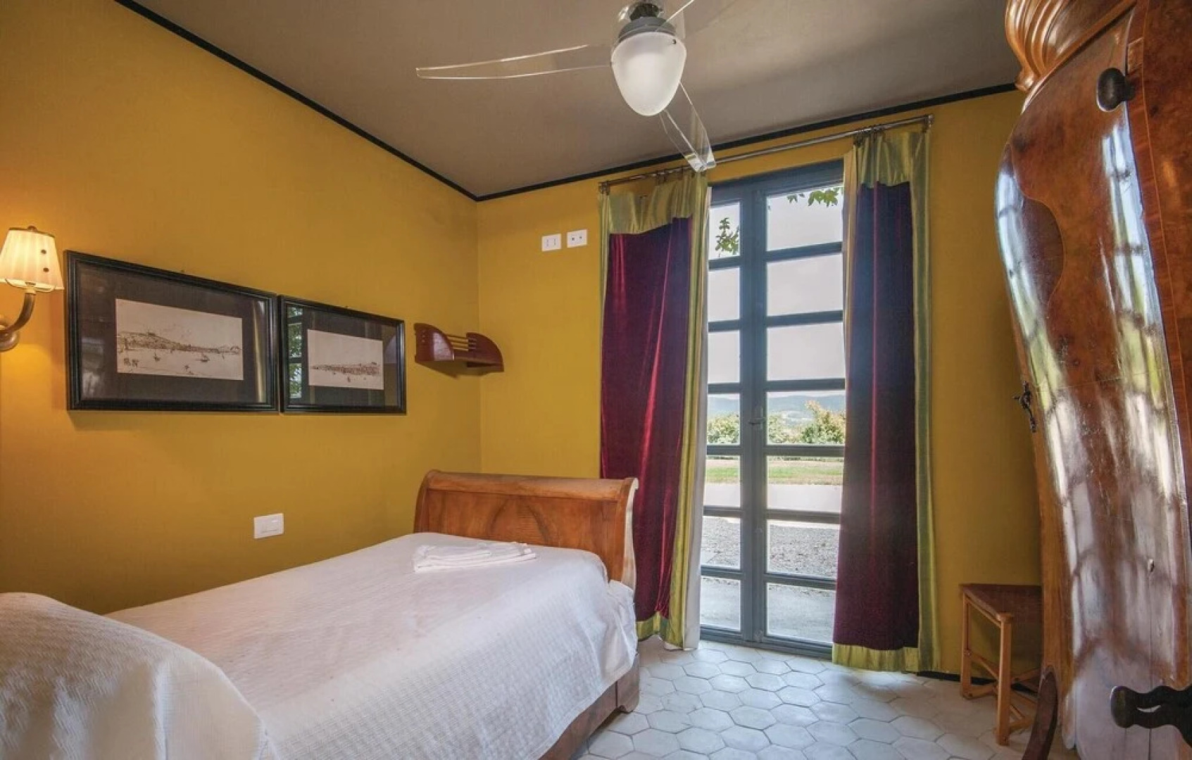 Beautiful Home in Perugia With 6 Bedrooms, Private Swimming Pool and Outdoor Swimming Pool