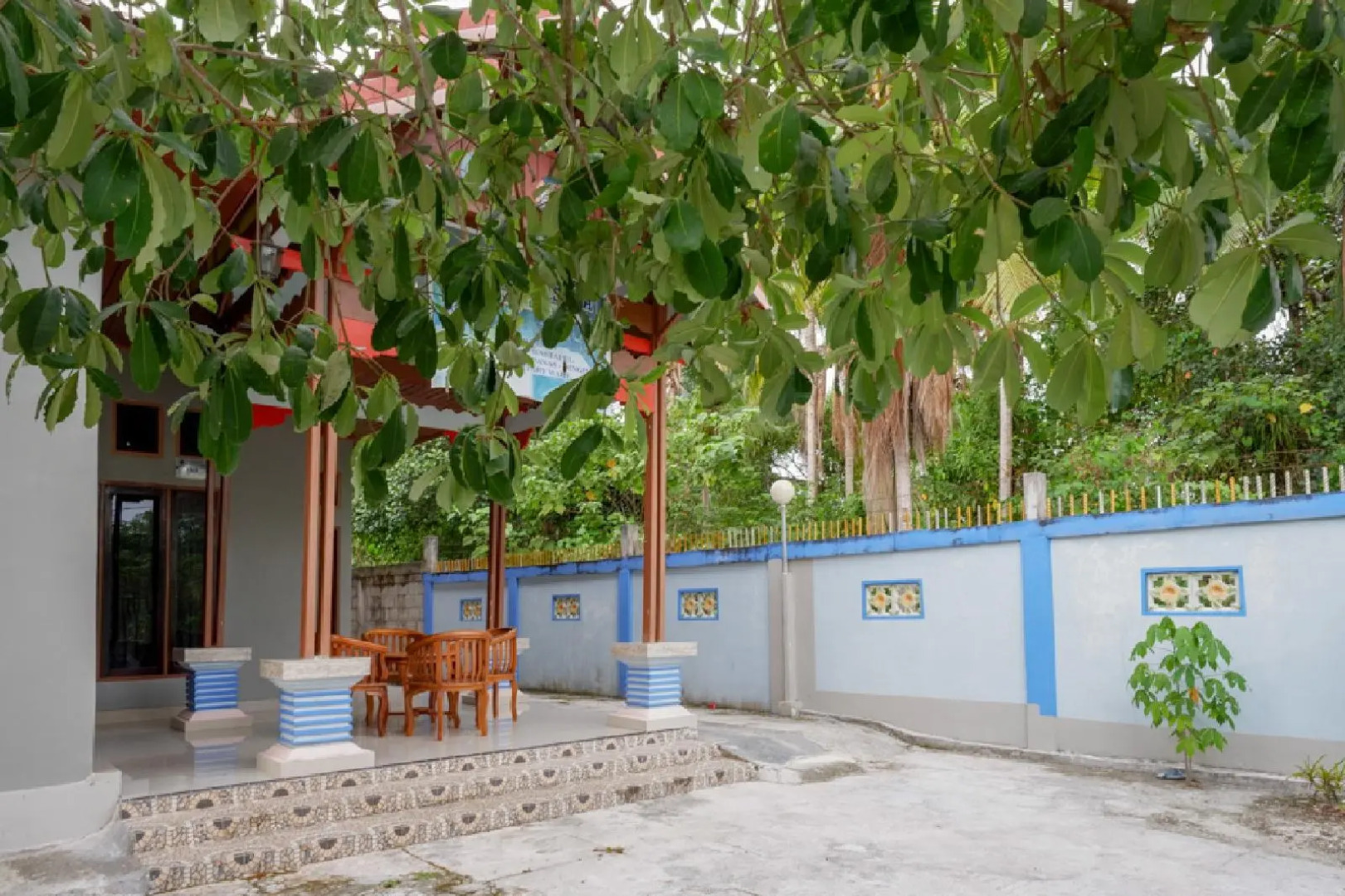 RedDoorz @ Wangi Wangi Island Wakatobi