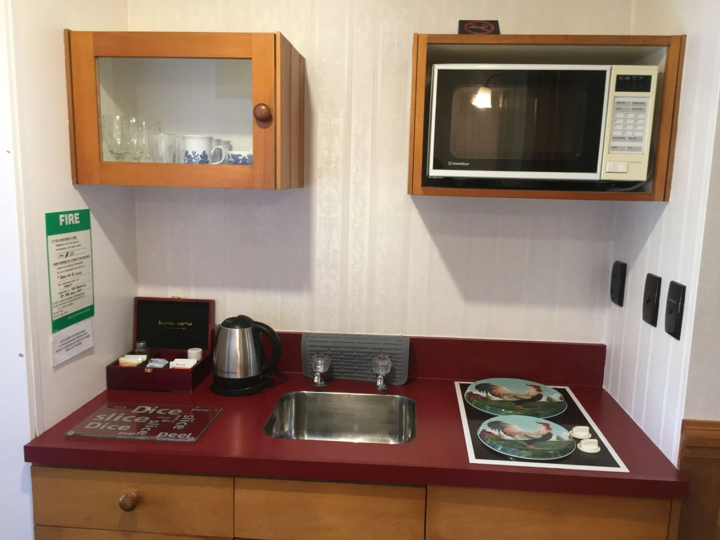 Settlers Cottage Motel