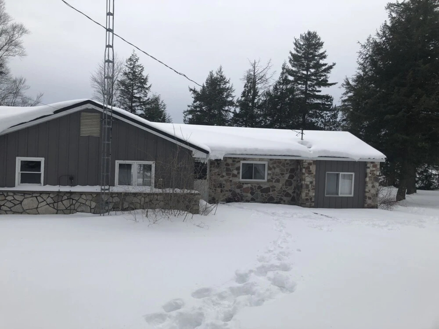 Stone House 4 Bedrooms 2 Bathrooms Home