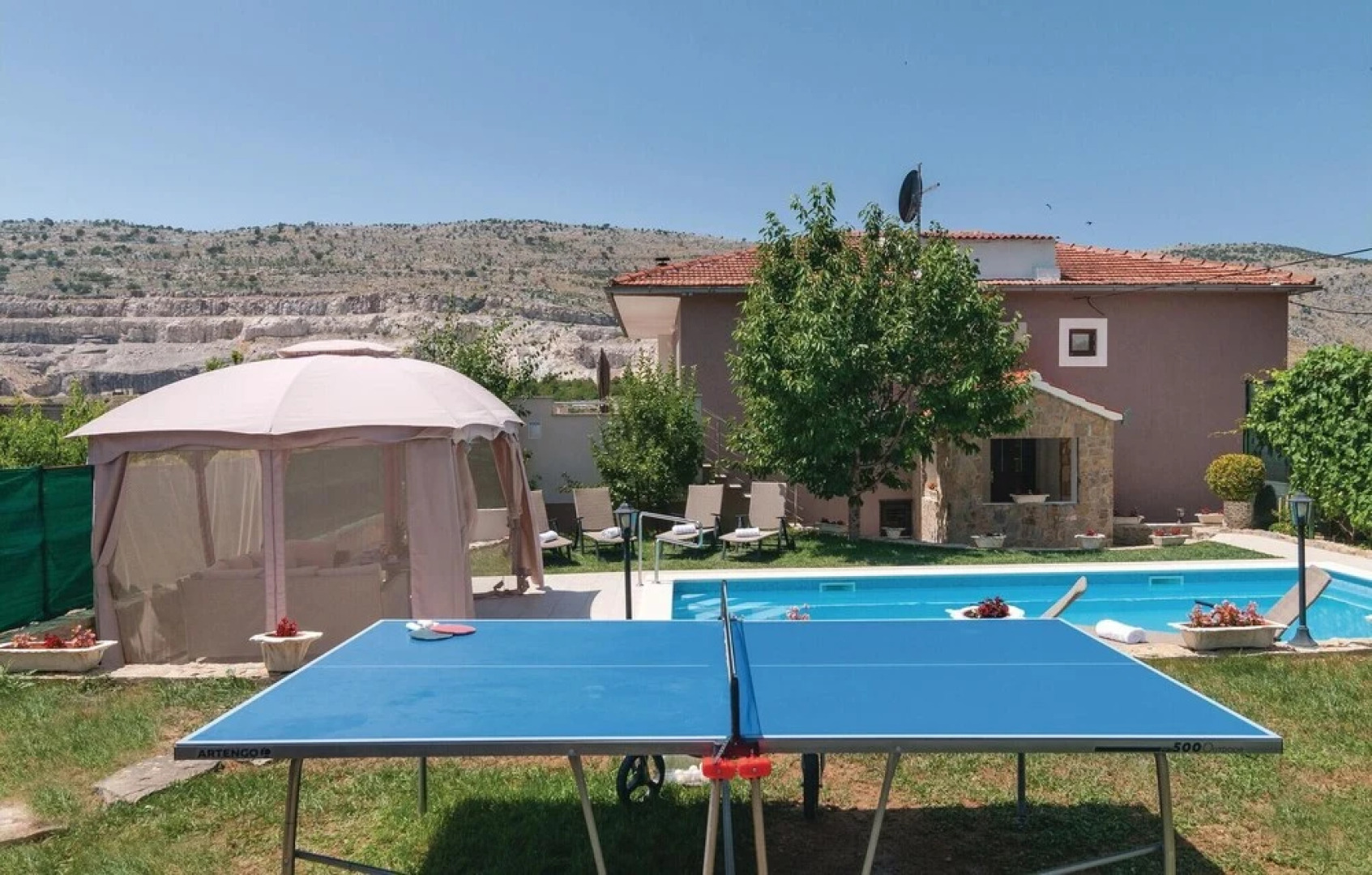 Nice Home in Srinjine With Wifi and 3 Bedrooms