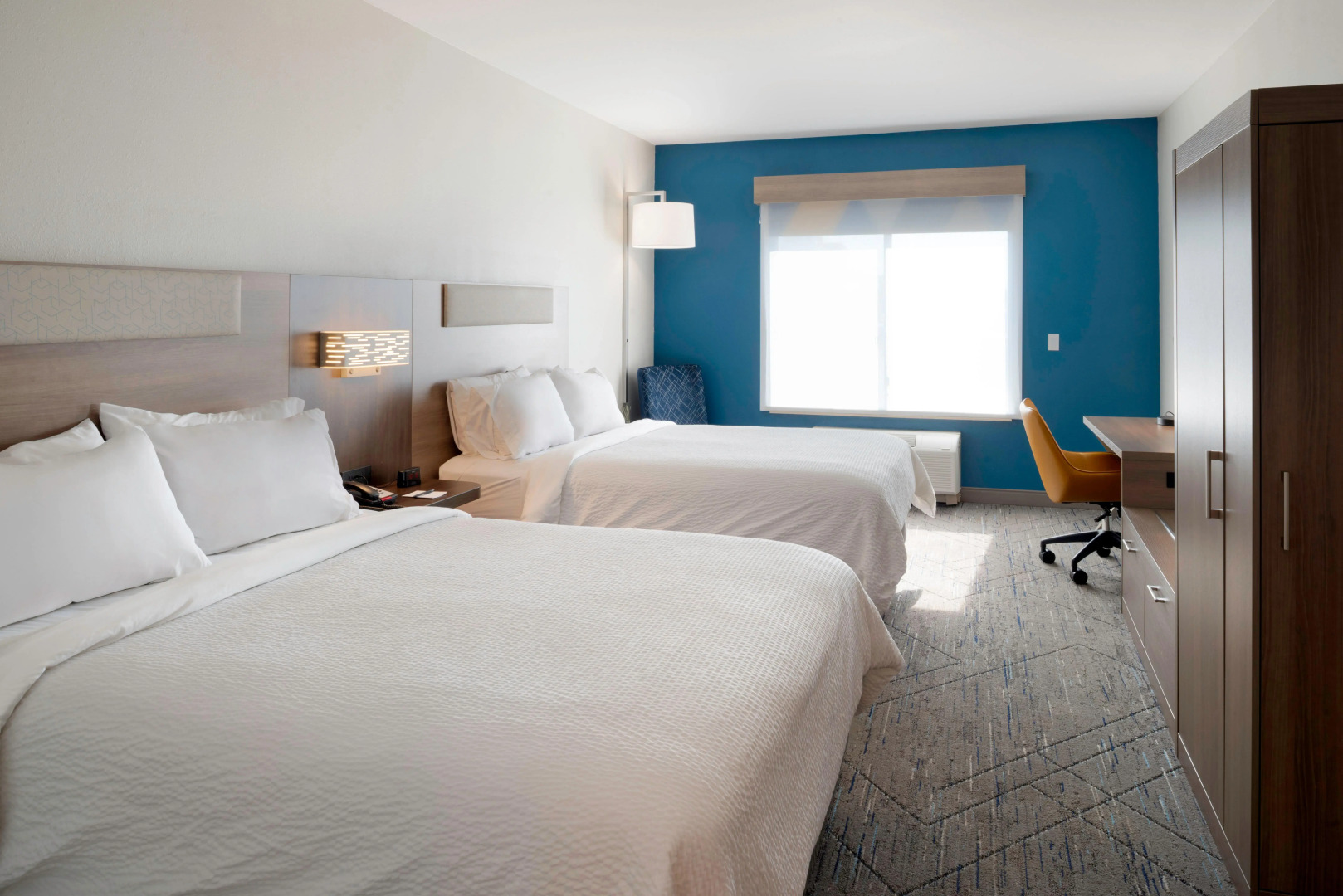 Holiday Inn Express Hotel & Suites Fort Atkinson by IHG