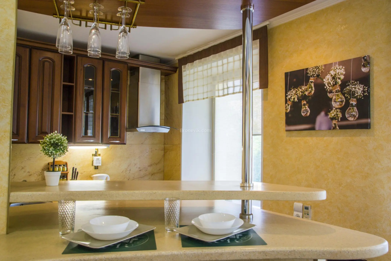 RENT-servis Apartamenty v istoricheskom tsentre Omska na Lermontova