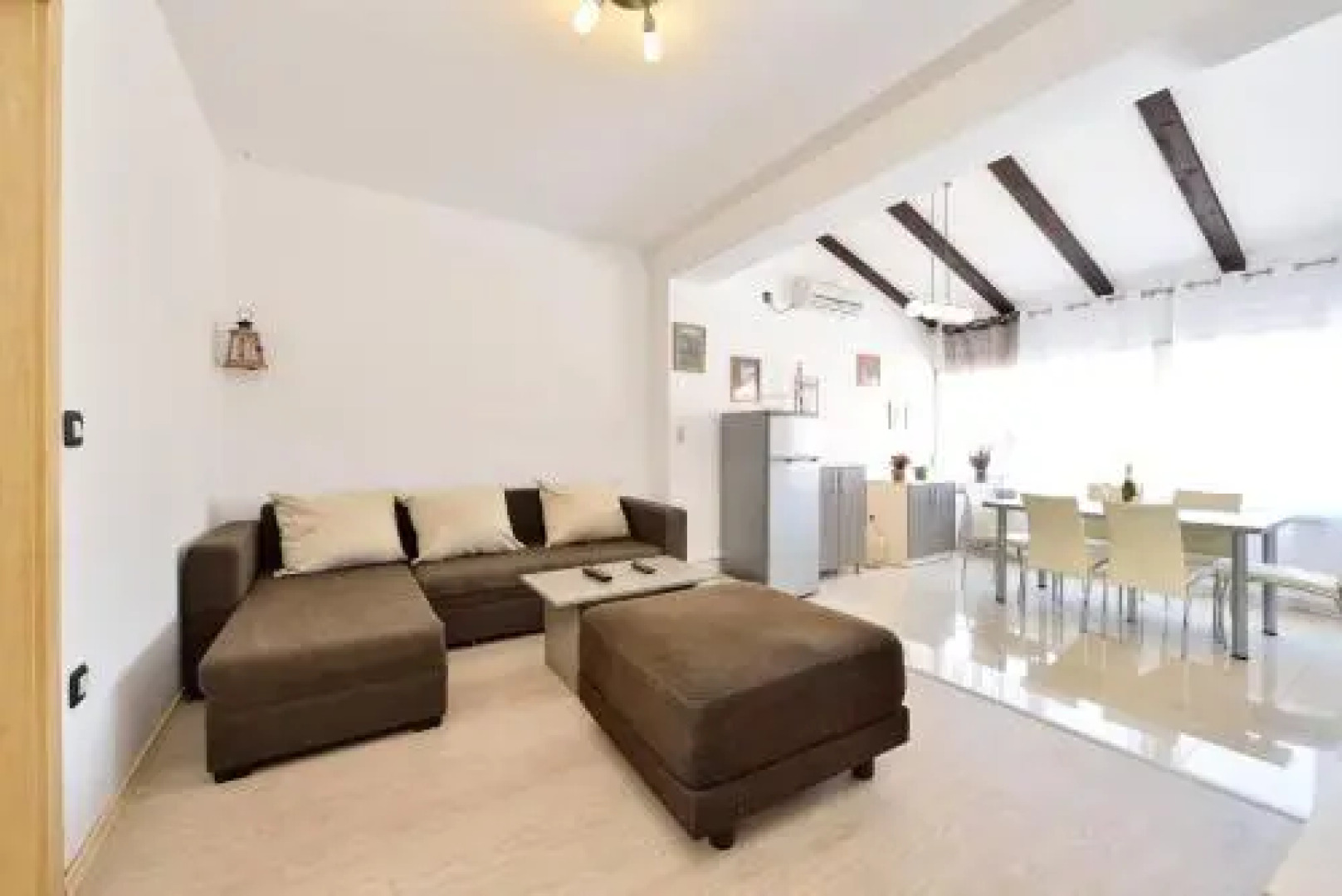 Apartments Nika & Karla