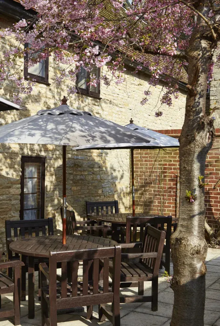 Queens Head Hotel