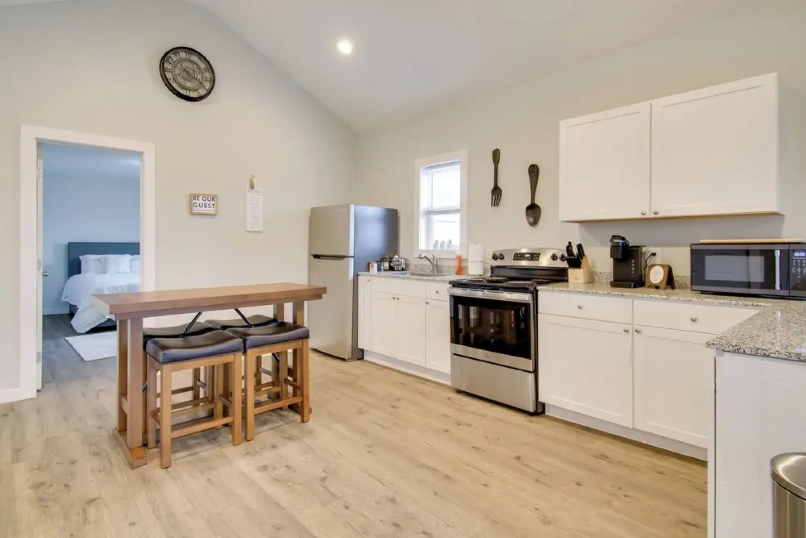 < 1 Mi to Lake Ontario: Oswego Group Retreat