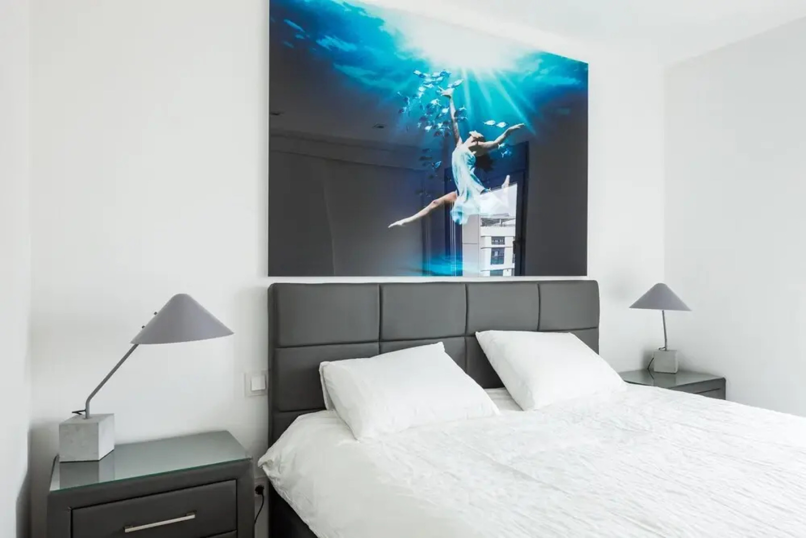 5 Star 3 Bedroom Apartment White Angel