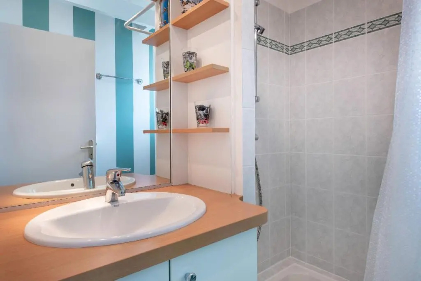 Maison familiale avec un grand jardin a Arzon