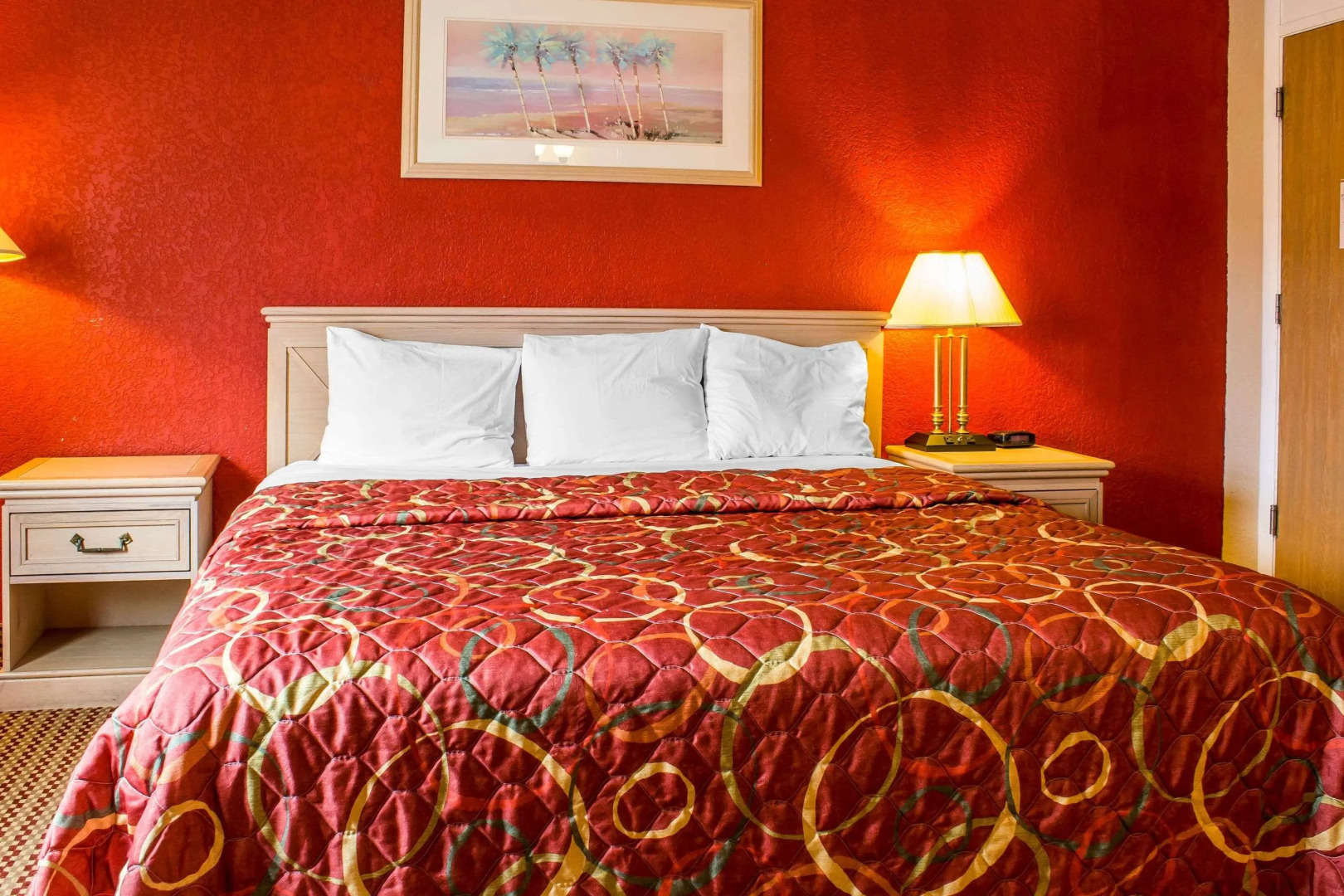 Econo Lodge Inn & Suites Walnut