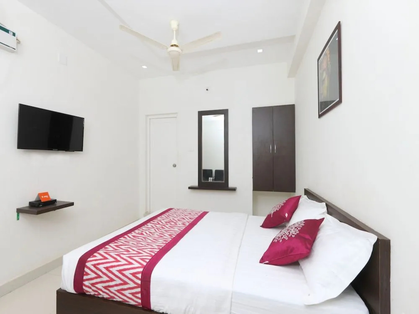 OYO 15601 Bhimas Residency