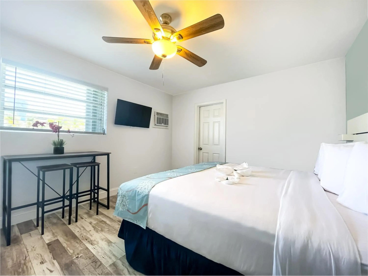 Hollywood Beach Blue Wave