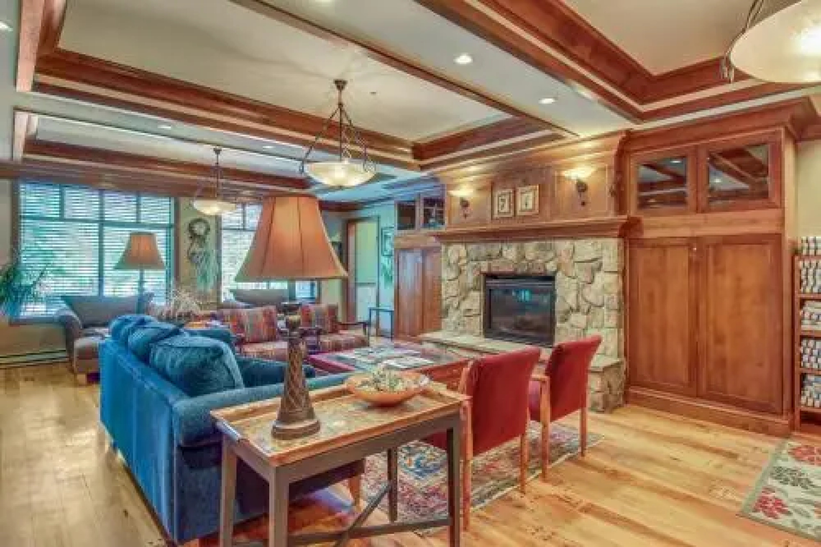 Powderhorn Lodge 413: Woodland Star Suite